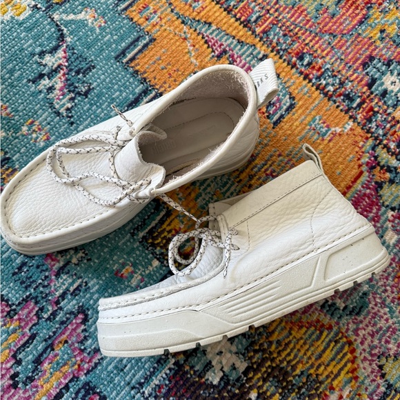 White Leather Clarks Wallabre - Picture 8 of 9